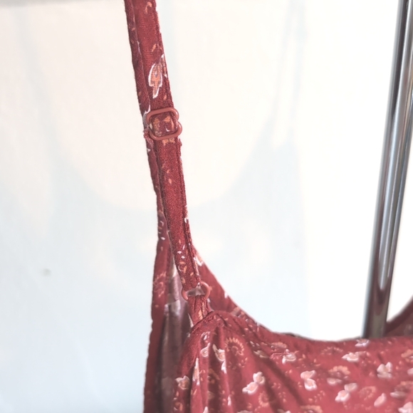 Harlow Red Boho Floral Tank Top | Size M Sleeveless Blouse with Pom Trim - Picture 4 of 8